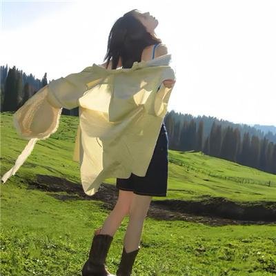 津津井小姐封面